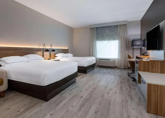Wyndham Garden Orlando Airport - Free Airport Shuttle Hotel